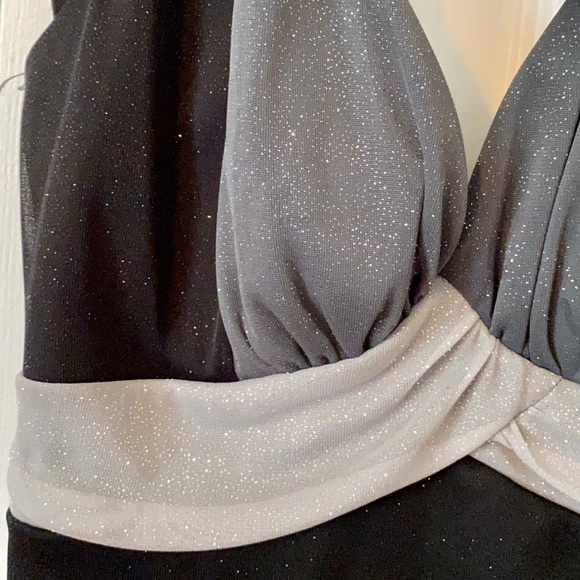 LE CHATEAU women’s glittery black and grey top xx-small - Picture 4 of 5